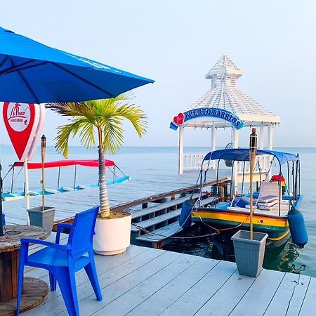 Restaurante Y Hotel “La Pesca” Puerto Barrios Kültér fotó