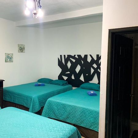 Restaurante Y Hotel “La Pesca” Puerto Barrios Kültér fotó
