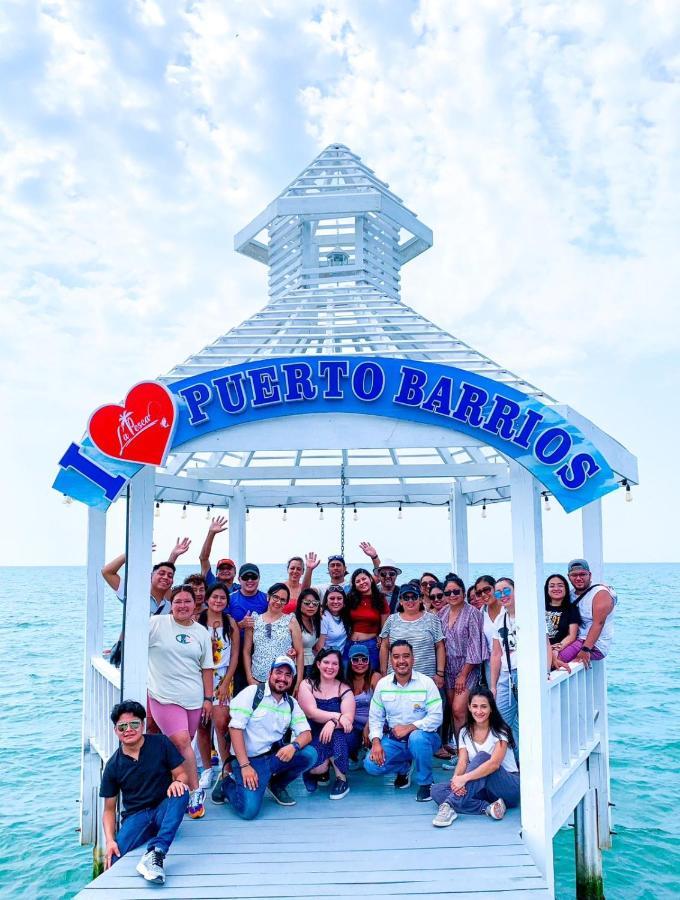 Restaurante Y Hotel “La Pesca” Puerto Barrios Kültér fotó